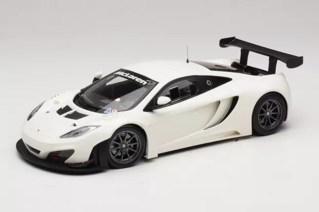 Minichamps Mclaren Mp4-12c Gt3 Street 2013 1:18 151121394